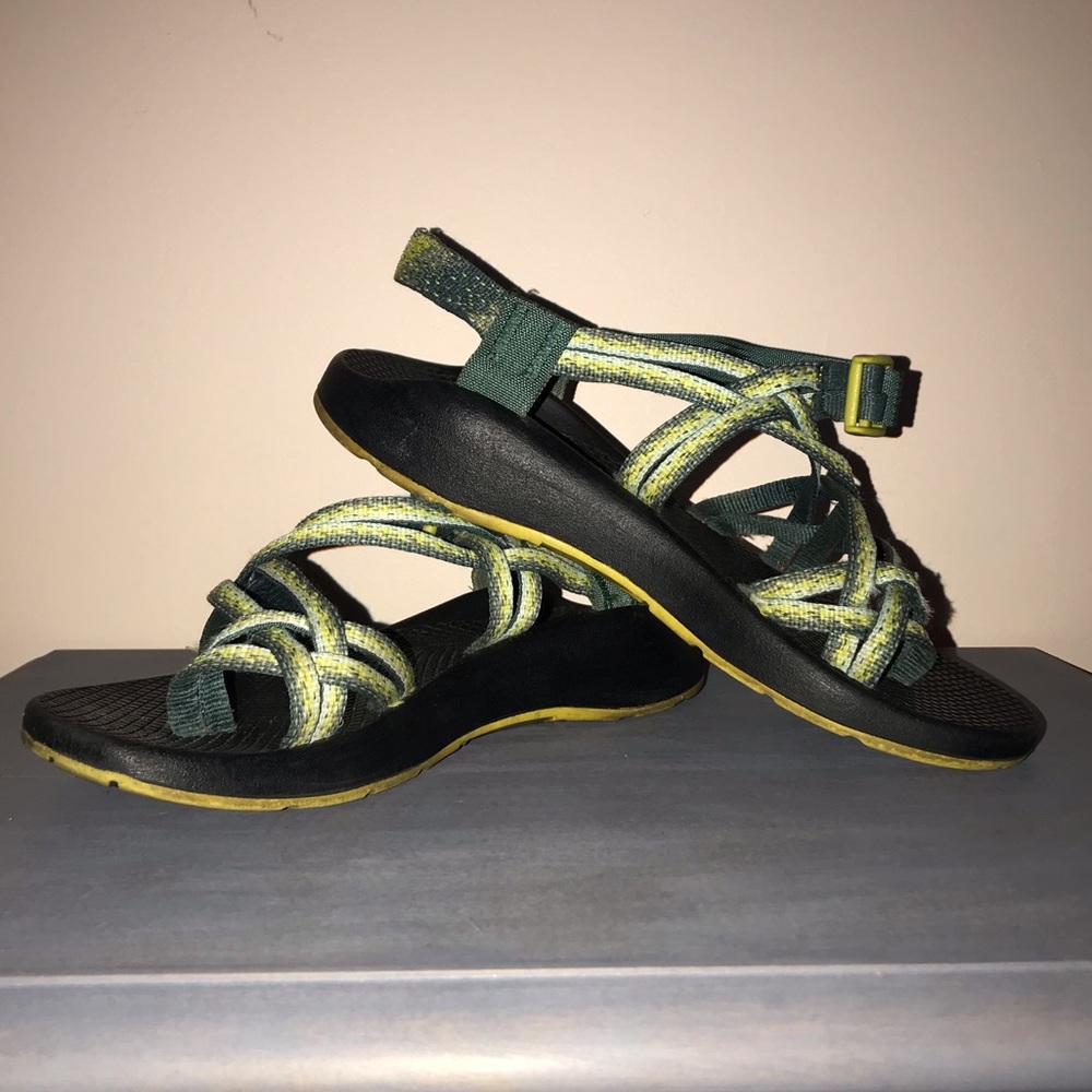 CHACOS Size 9